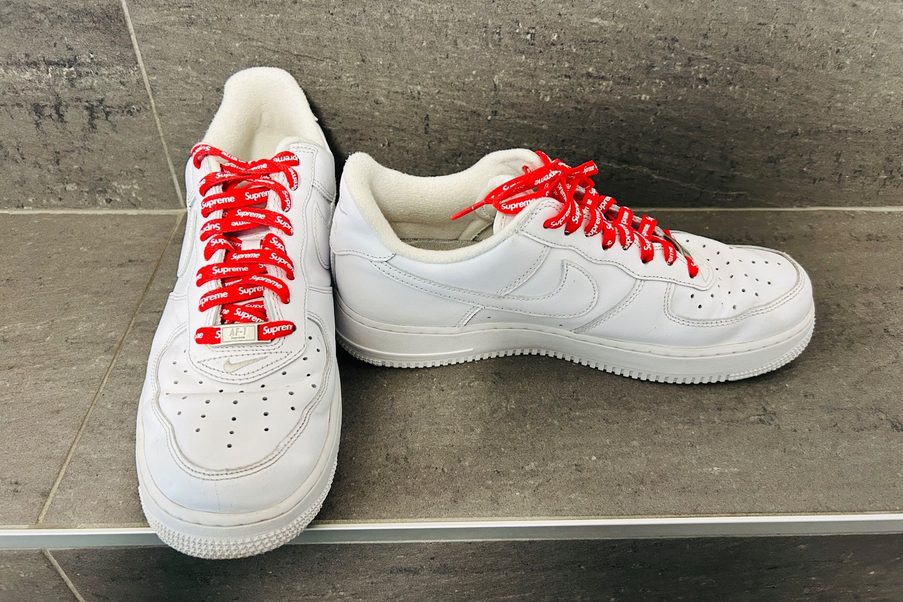Nike Herrenschuhe: Nike Air Force 1 Supreme Gr. 42.5 – Gebraucht aus Visp von I.G.-1909- 5