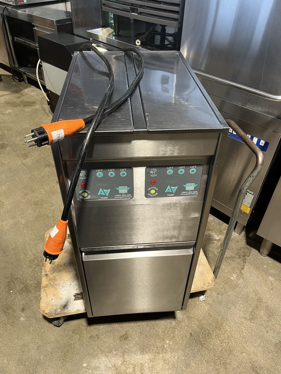 Elettrodomestici da cucina: Professionelle Gastrofrit Doppelfritteuse – Usato da Wohlen AG venduto da Moh80 2