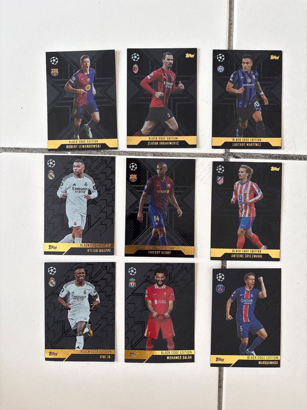 Topps Carte collezionabili: Topps Fussballkarten Set Black Edge Edition – Usato da Kilchberg ZH venduto da LunaMia