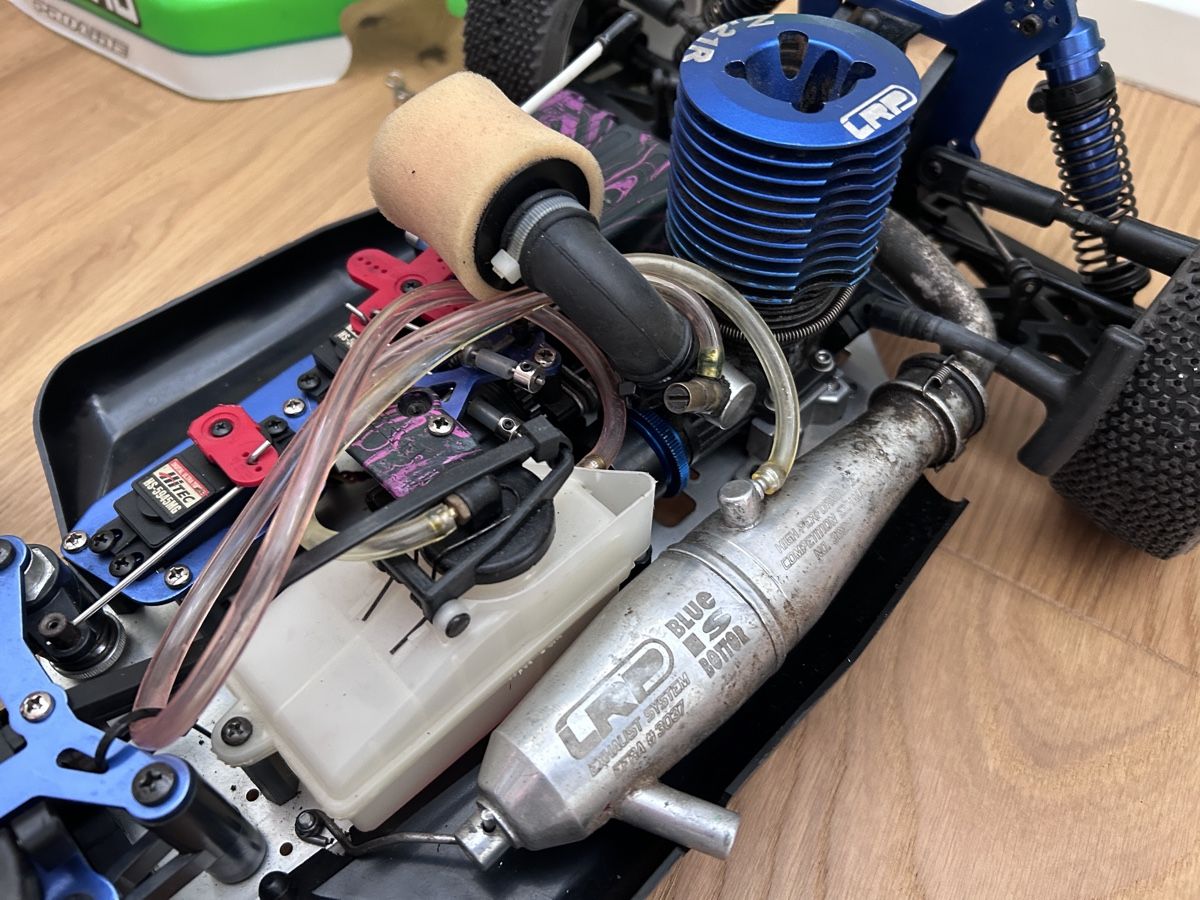 Kyosho Modellismo RC: Kyosho MP7.5 1/8 Nitro buggy – Usato da Kestenholz venduto da ask_9wxb 8