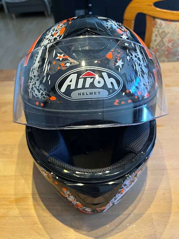 Caschi & visiere: Motorradhelm Airoh – Usato da Rickenbach ZH venduto da Wulf10