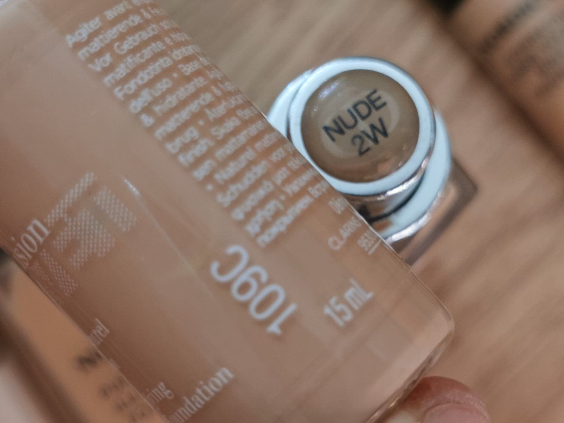 Make-up: 6 Hochwertige Foundation-Cremes – Usato da Schlieren venduto da vlalif 3