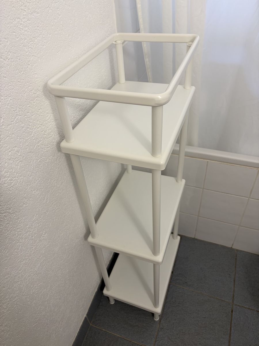 Scaffali: Badezimmerregal Metall Weiss IKEA – Usato da Zürich venduto da cobuergi