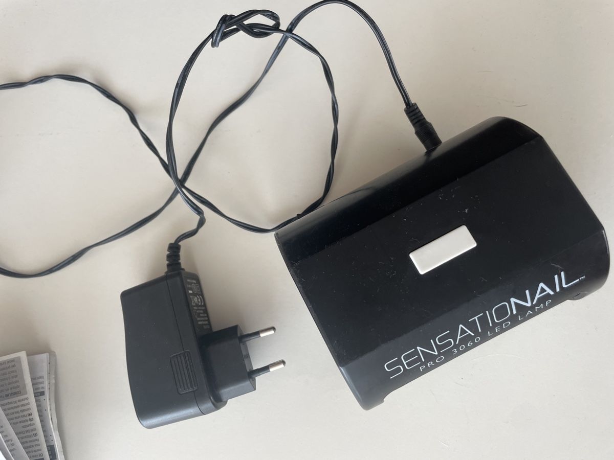Unghie finte: Sensationail Lampe mit 6 Nagellacken – Usato da Horgen venduto da bl2 3