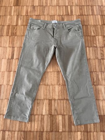 Jack&Jones Hose, Gr. 38/32, Top Zustand, Olive-Grün