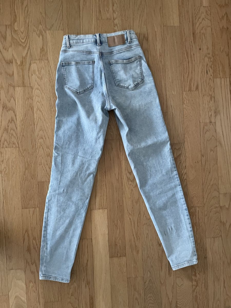 Pieces Jeans: Jeanshose Pieces Gr.XS – Gebraucht aus Möhlin von Halylea 2
