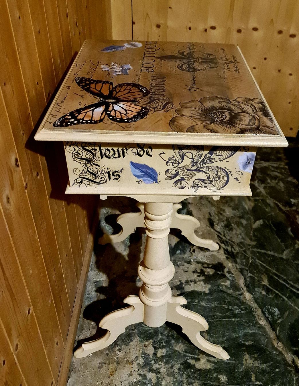 Tavoli: Tischli mit Schubladen – Usato da Tamins venduto da Marserada 5
