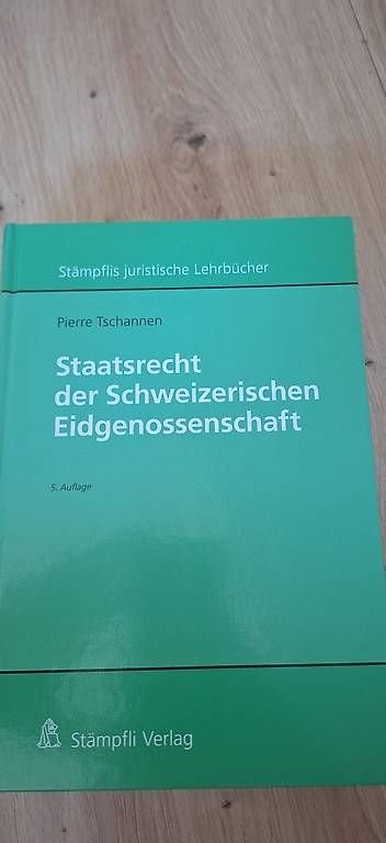 Bücher: Staatsrecht der Schweizerischen Eidgenossenschaft – Gebraucht aus Madiswil von Oleander2