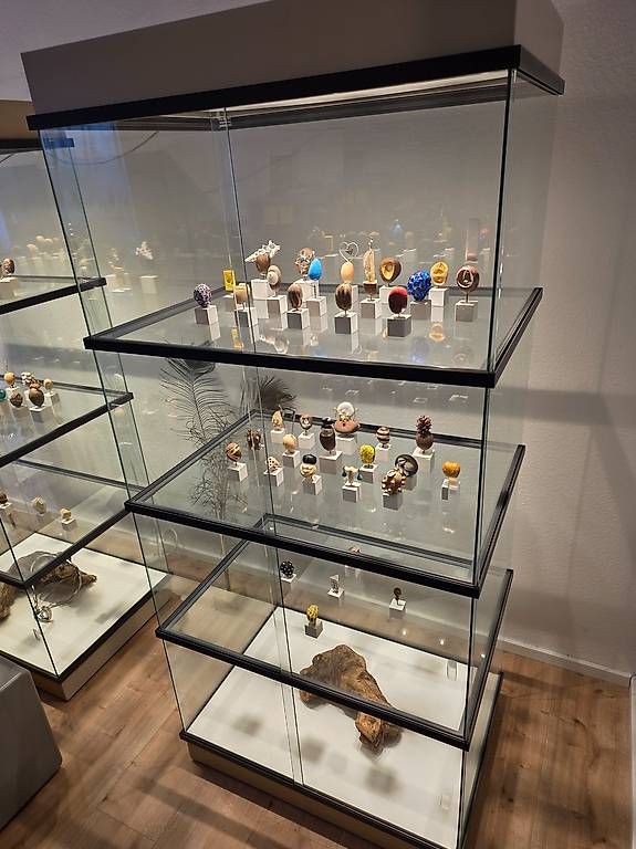 Vitrinen: Glasvitrinen  – Gebraucht aus Schaffhausen von o.schaetti