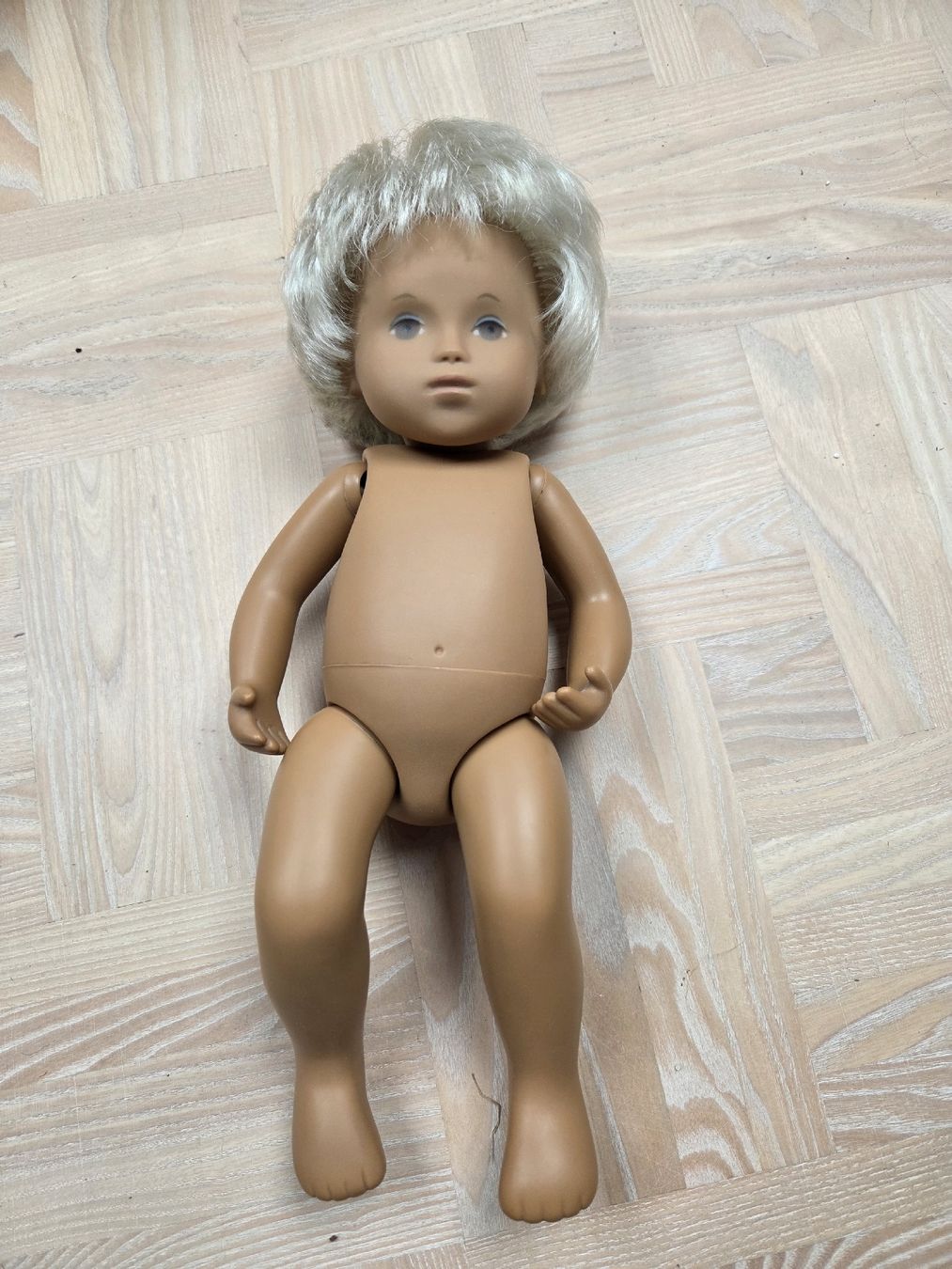 Sasha Morgenthaler Puppen: Sasha Baby blond – Gebraucht aus Wängi von Planet80