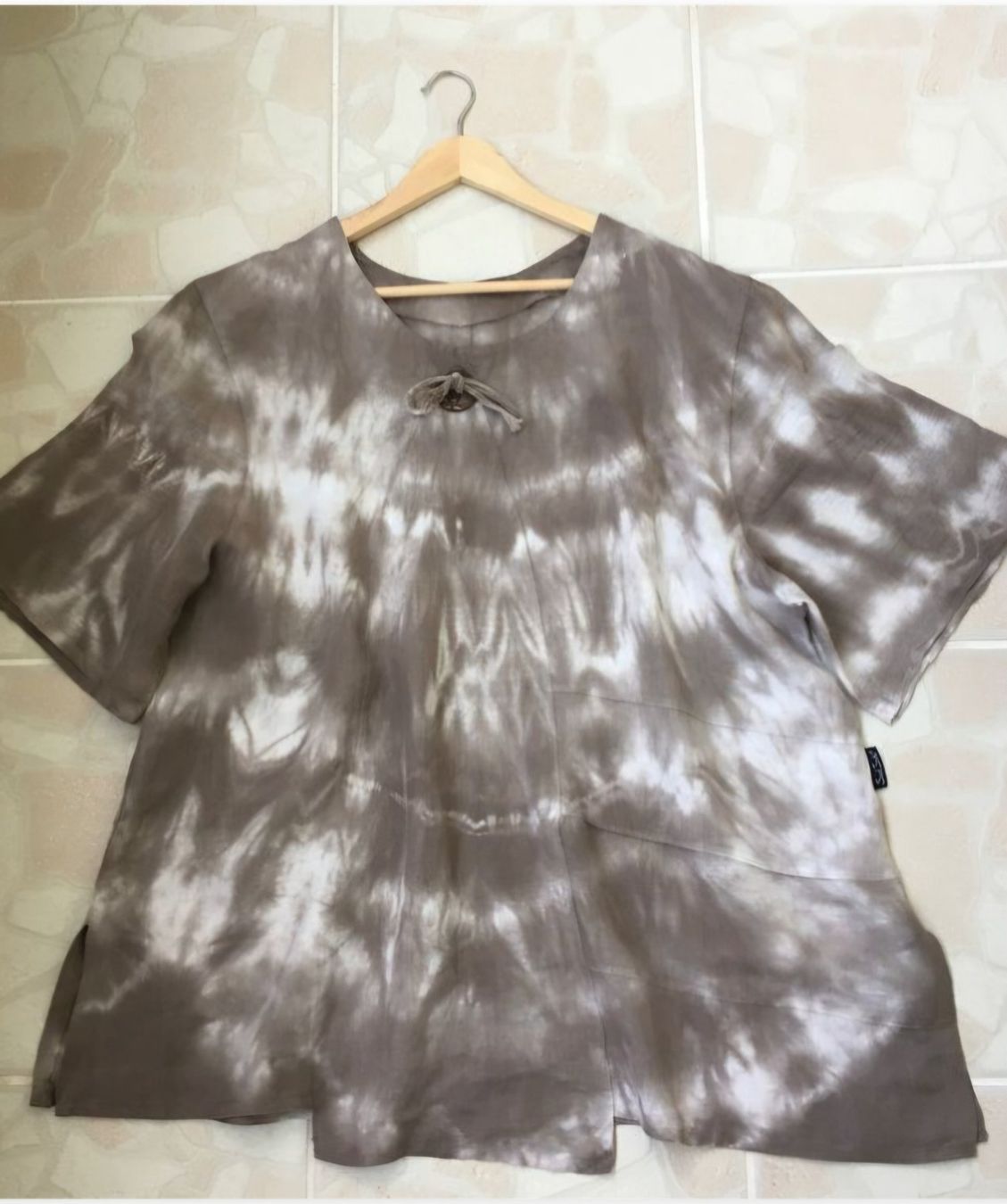 Blusen: Sarah Santos Leinen Bluse Gr.XXL – Gebraucht aus Stäfa von Ildi 2