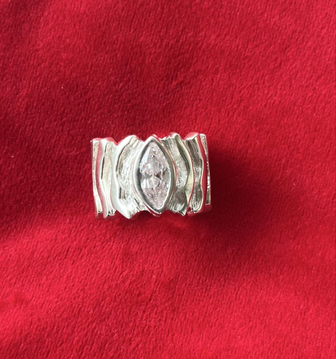 Ringe: Massiver Silberring 925 mit Zirkon–Statement Ring – Gebraucht aus Widen von evce1318 2