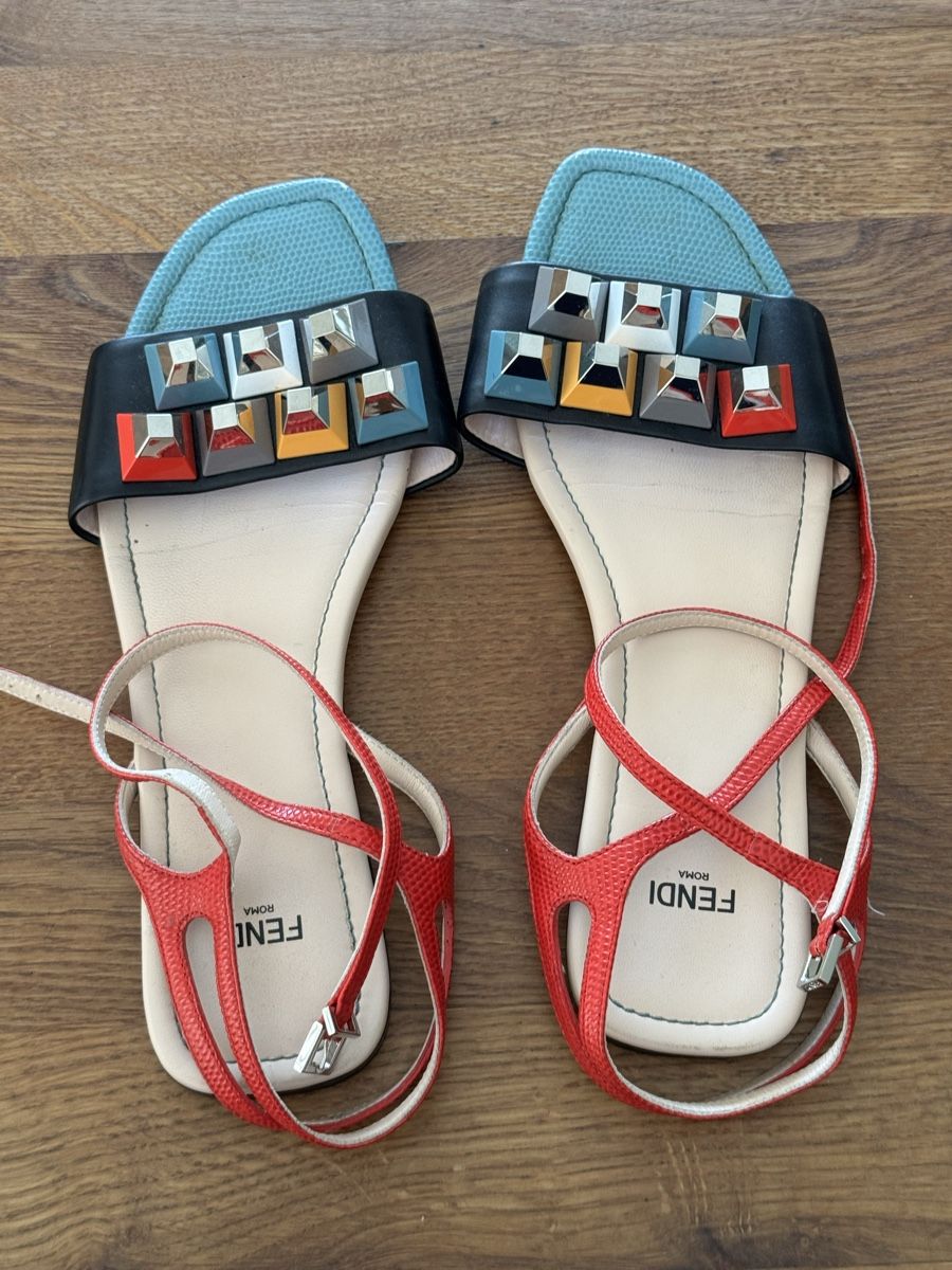 Scarpe da donna: FENDI studded Sandale, Gr. 39.5 – Usato da Oberwil BL venduto da cocopalm1068 1