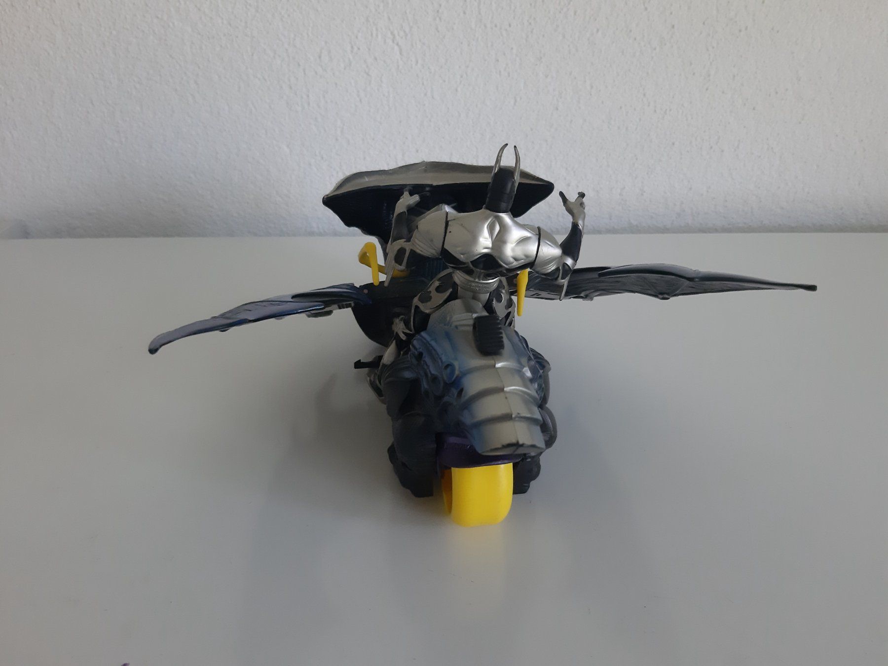 Statuette: Batcycle Gothic Legends Dark Knight Batman + Original Figure – Usato da Buchs SG venduto da Bray_Law 3