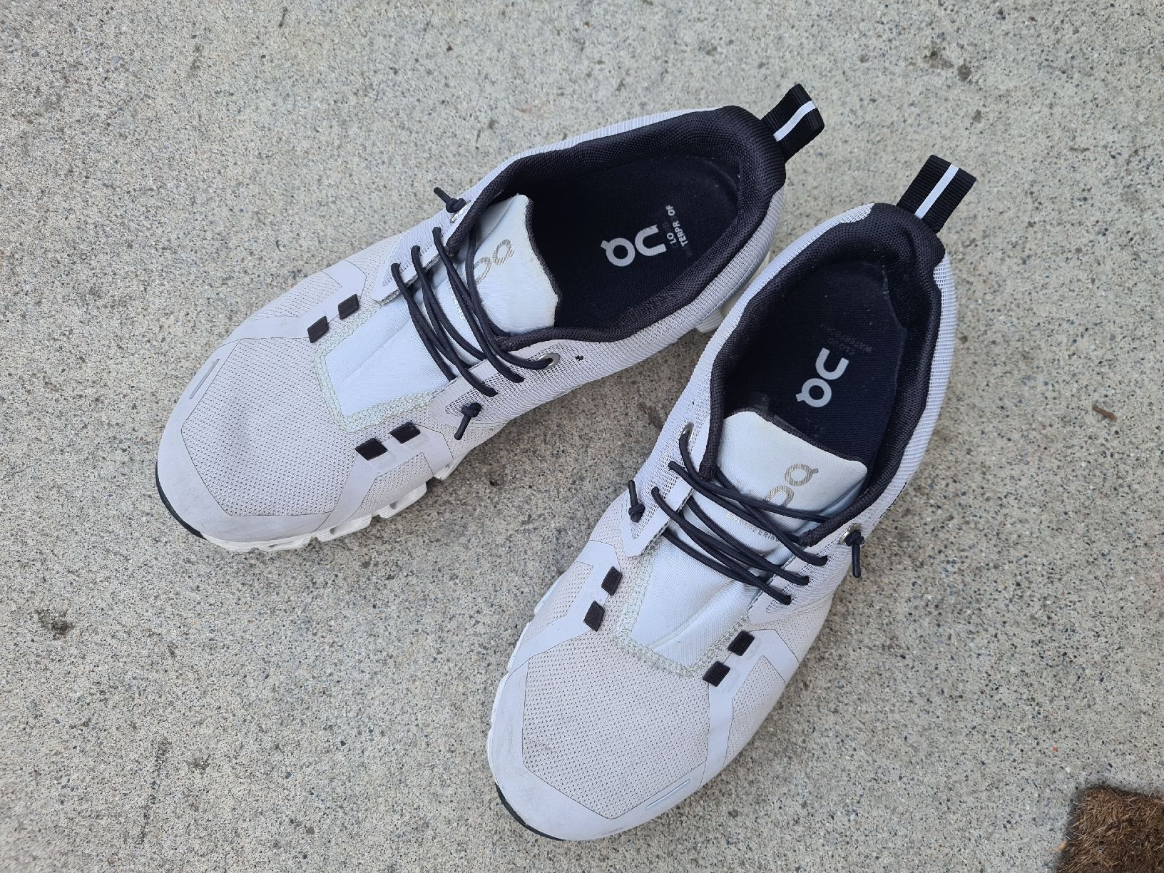 On Scarpe da donna: On Cloud Running Shoes grey waterproof size EU 40 – Usato da Zürich venduto da aud_f2cx 8