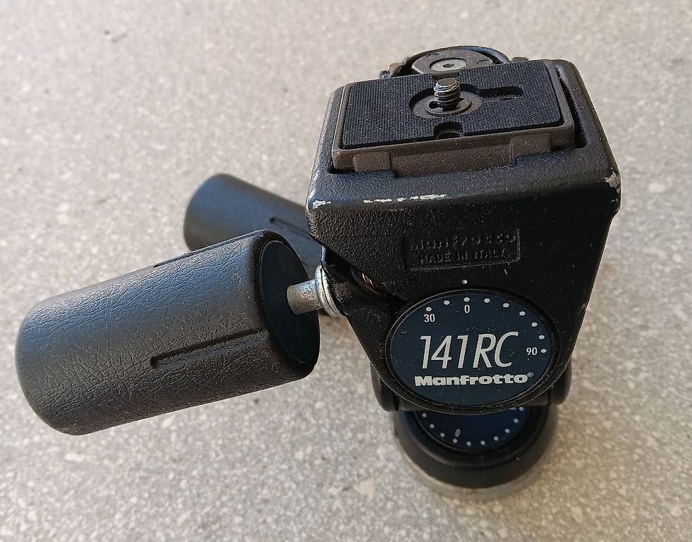 Fotocamera: Manfrotto - Testa 3D modello 141 RC – Usato da Massagno venduto da mad_gv82