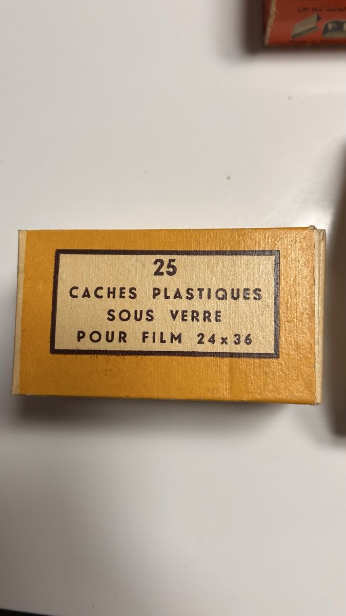Pellicole: Lot de 5 sous verre 24x36 & 1 B-Scoper Cenei – Usato da Courgenay venduto da Bruynzeel 1