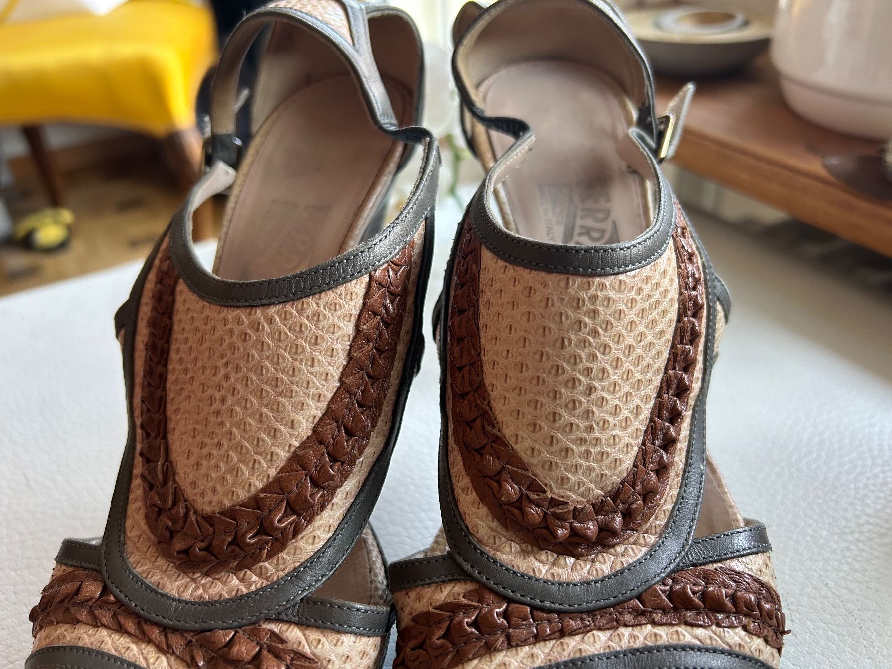 Salvatore Ferragamo Chaussures femmes: Salvatore Ferragamo (37,5) – D'occasion à Rüschlikon par Tey_sl 4