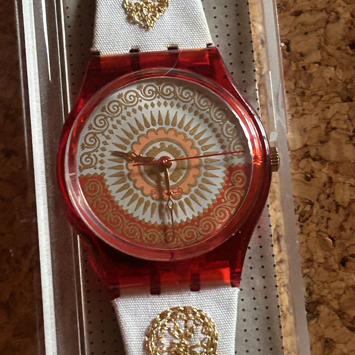 Swatch Orologi: Swatch Uhr, red glitter – Nuovo (secondo la descrizione) da Laufen venduto da Bellavitaboom 6