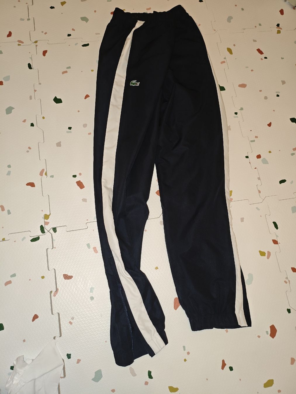 Lacoste Kleiderpakete: Ensemble Lacoste – Neu (gemäss Beschreibung) aus Develier von Ant_ckl5 9