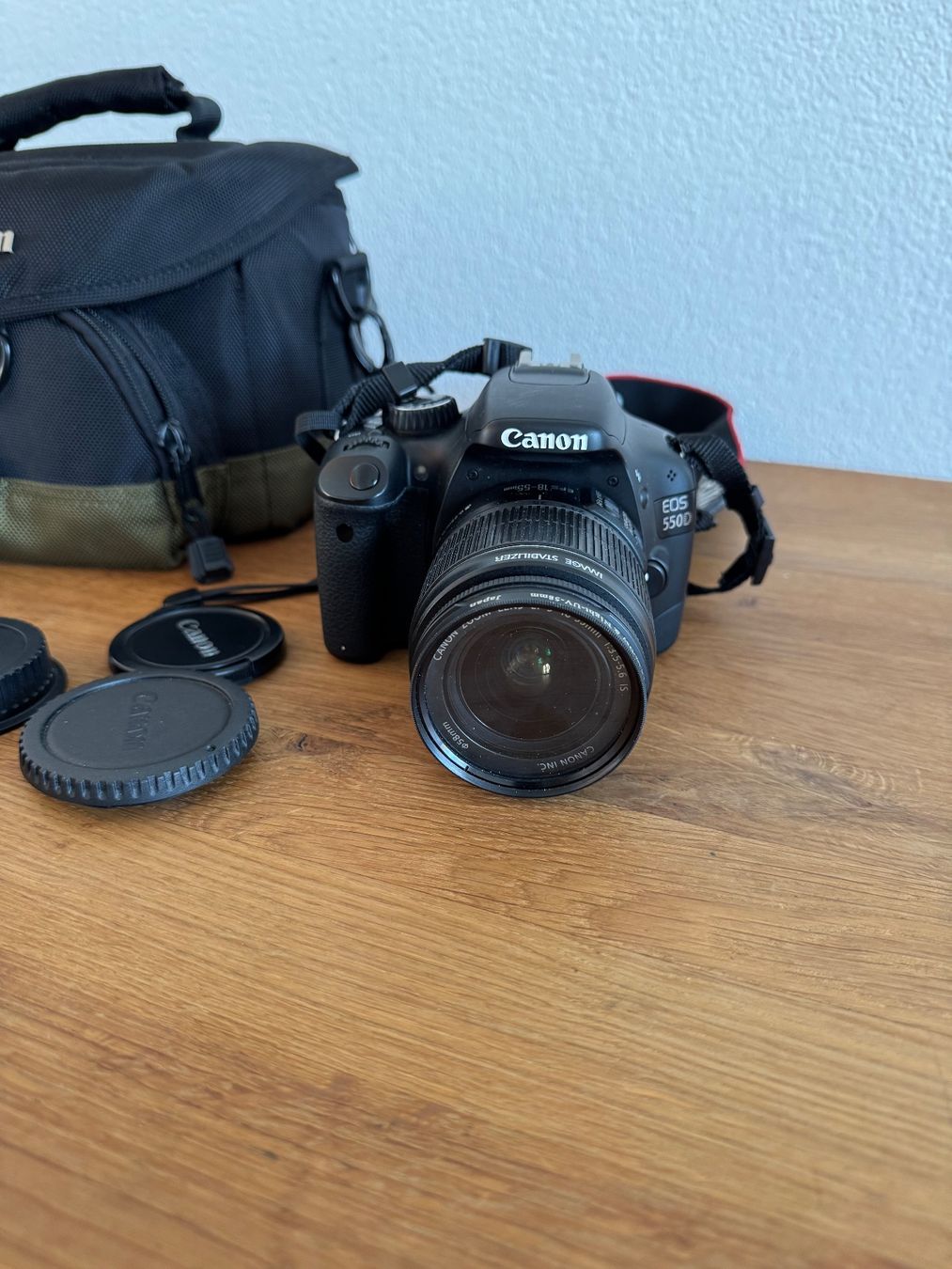 Canon Fotocamera: Canon EOS 550D Spiegelreflexkamera – Usato da frauenfeld venduto da pipi018 2