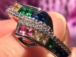 Bague élégante avec pierres multicolores ✨