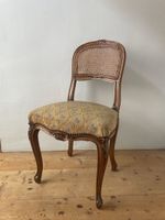 Antiker Stuhl