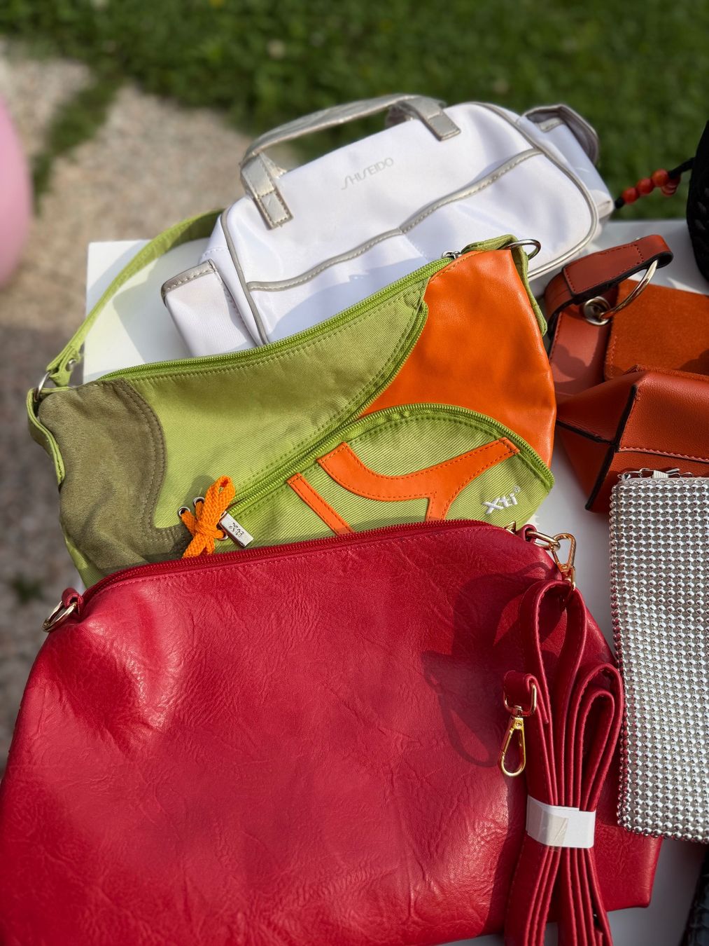 Borse da donna: Tasche Paket auch mit Neu ab fr. 1.00 – Usato da Cugnasco venduto da tizianaq 2