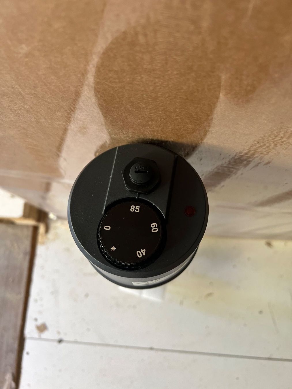 Radiatori: Einschraubheizkörper Typ EHS, DN 40 (1 1/2") 9kW – Nuovo e nell'imballaggio originale da Gretzenbach venduto da Avantiklima 1