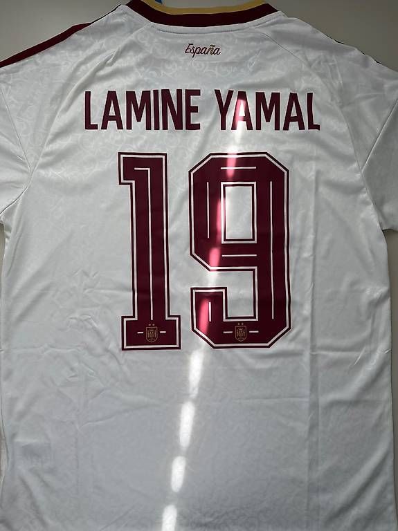 Canottiere & Pantaloni: Lamine Yamal Spanien Trikot – Usato da Ittigen venduto da tij_dvs7 1