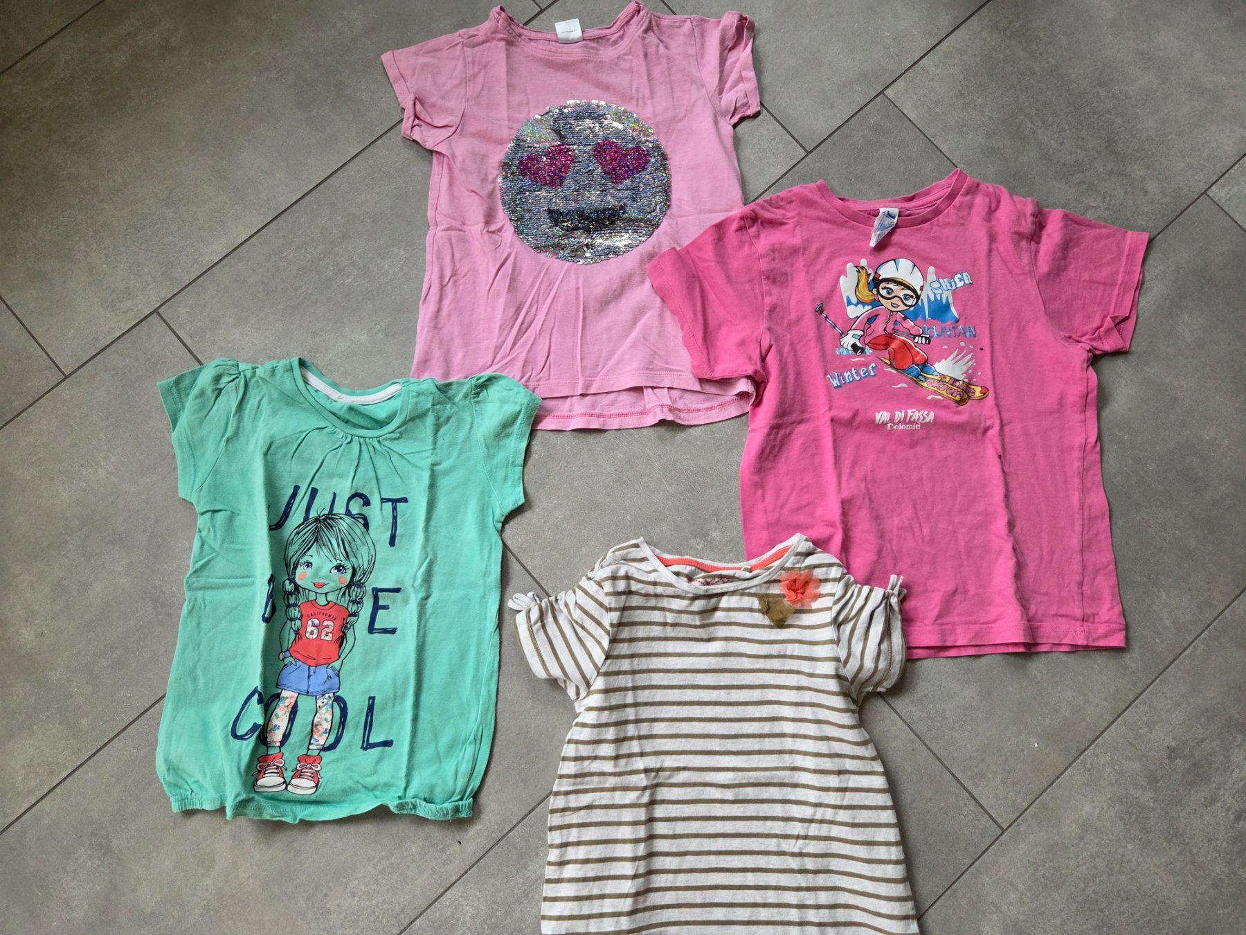 Lotti & Set di vestiti: 10 - teiliges Kleiderpaket Grösse 122 – Usato da Wiesendangen venduto da troawus 3