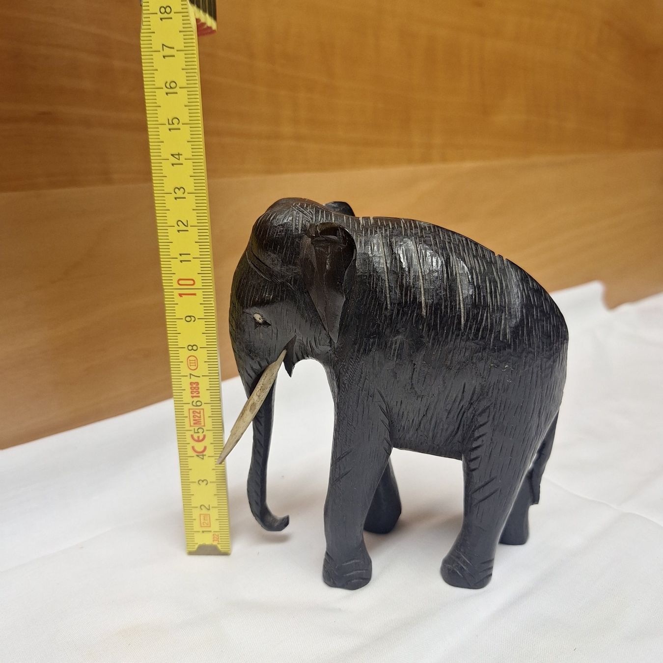 Figuren: Alte, geschnitzte Holzfigur, Elefant schwarz – Gebraucht aus Winterthur von Goldpipau 9
