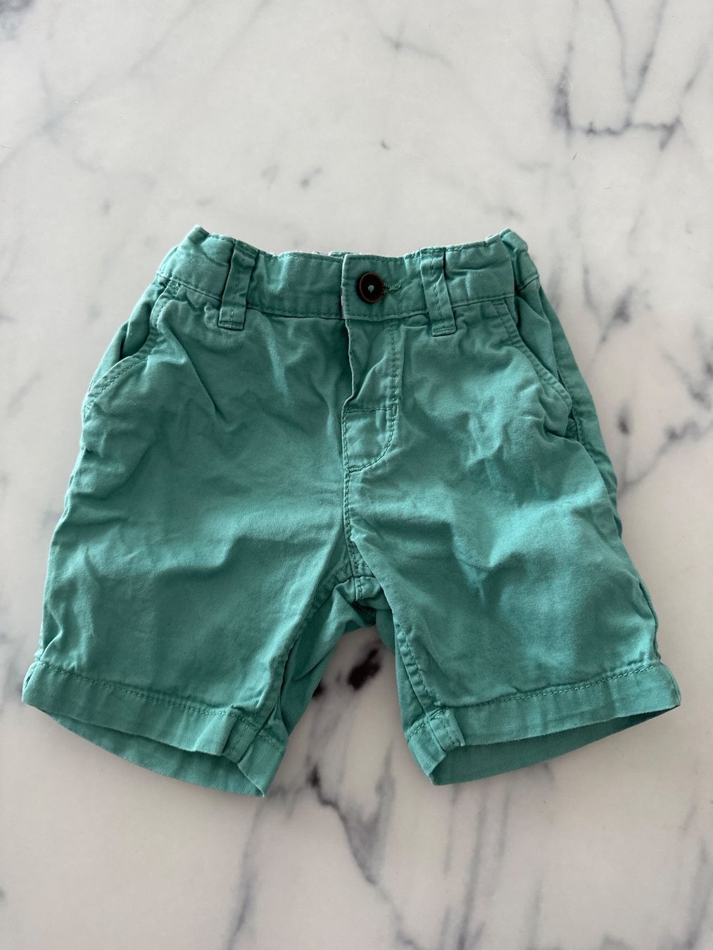 H&M Pantaloni: H&M Shorts Grösse 68 – Usato da Wangen b. Olten venduto da na_wal