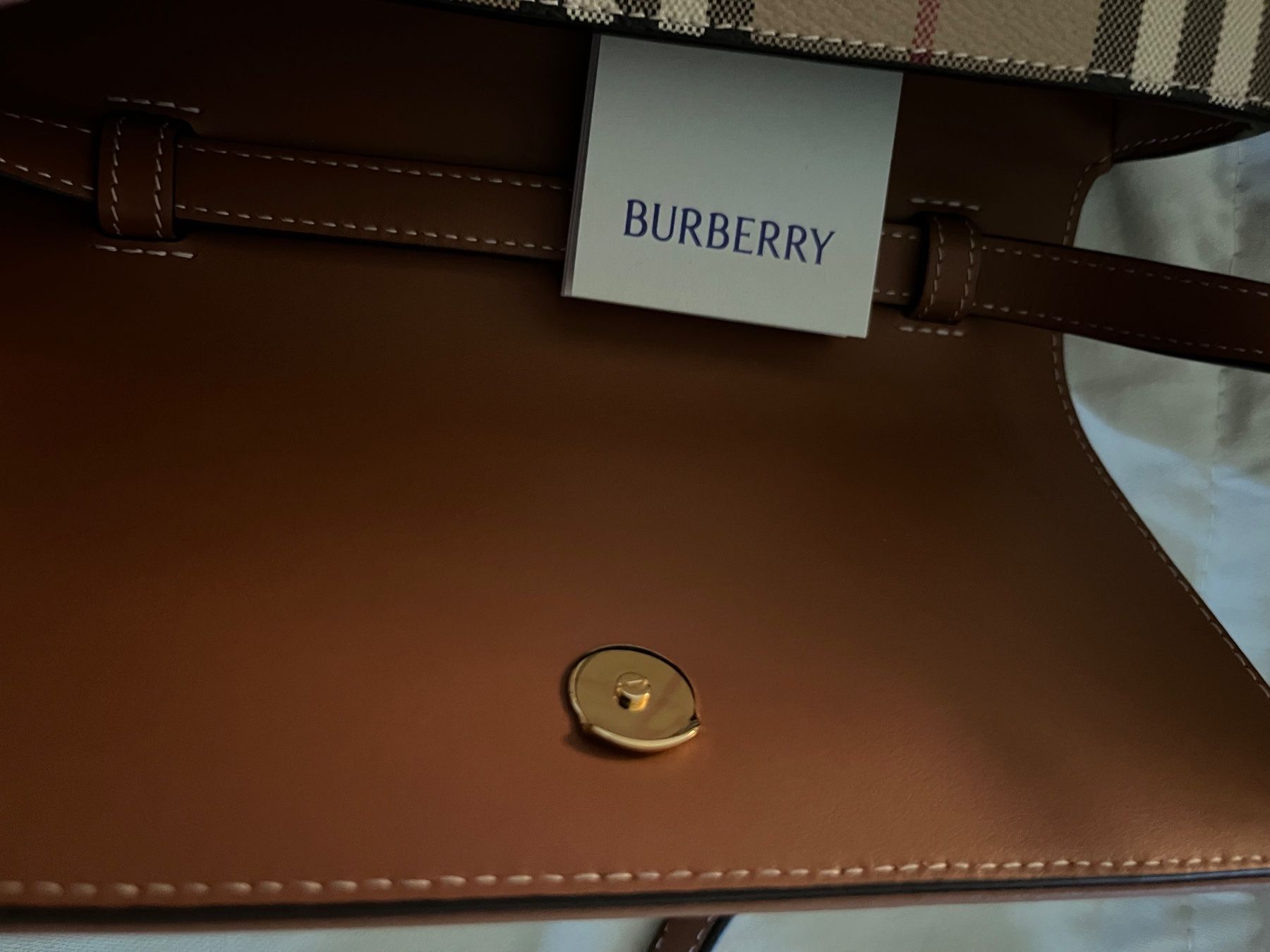 Burberry Taschen für Damen: Burberry Tasche – Neu und originalverpackt aus Metzerlen von DG71 3