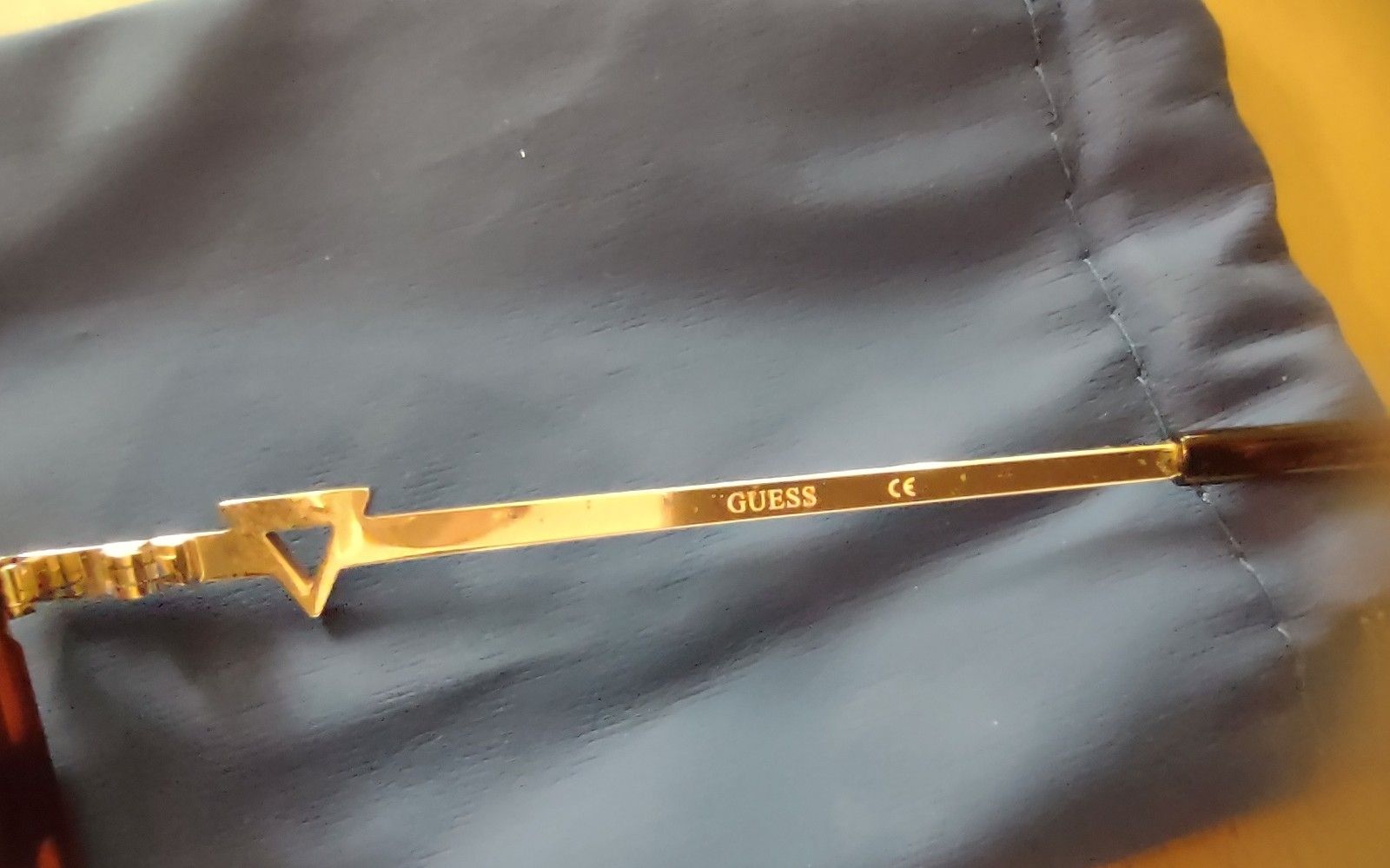 Guess Occhiali & Lenti: Occhiali da sole Guess Cat-Eye – Usato da Riva san Vitale venduto da lunalea01 4