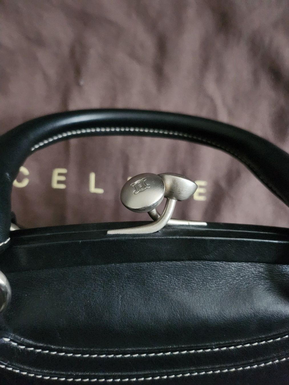 Celine Borse: Sac à main Céline noir en cuir – Usato da Confignon venduto da Mafior1977 7