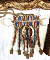 Grosse Sammlung Asmat-Kopfjäger-Stammesobjekten