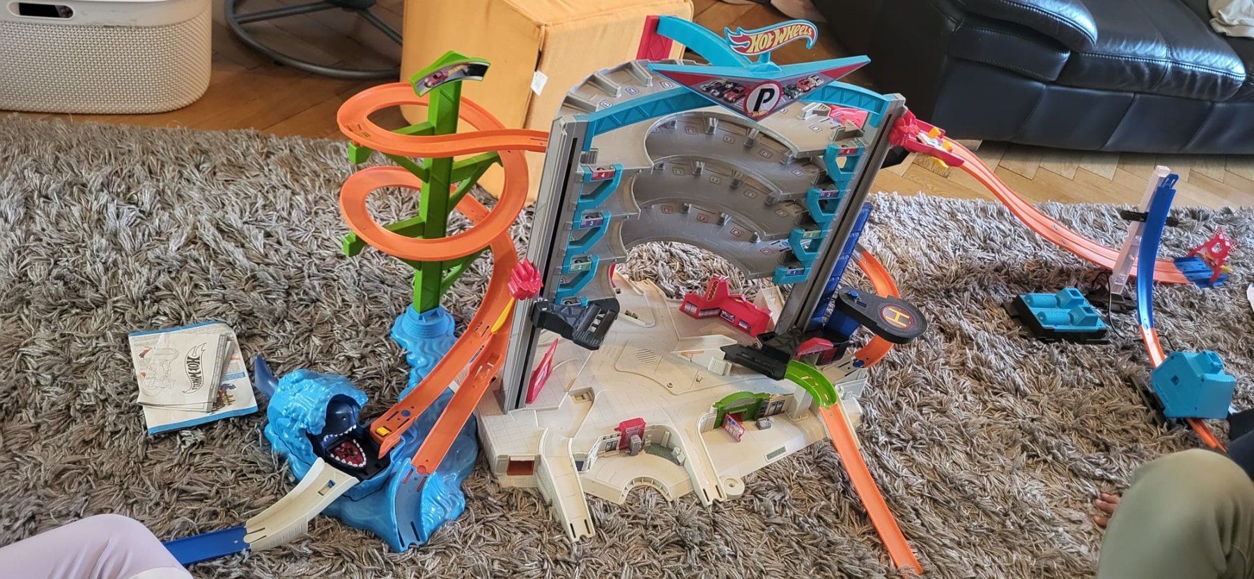 Hot Wheels Jouets: Auto Parkhaus hot wheels – D'occasion à Basel par astra2011