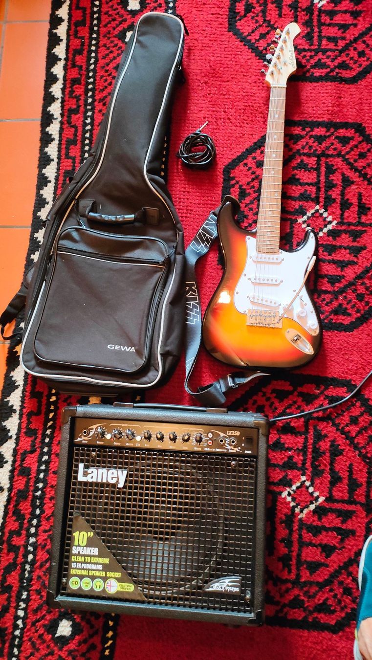 Aria Strumenti musicali: E-Gitarre Set für Kinder – Usato da Zürich venduto da Carpenters-of-Old 2