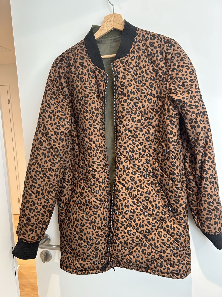 Vans Giacche: Vans reversible jacket olive green leopard print – Usato da Zürich venduto da fan_z5fl
