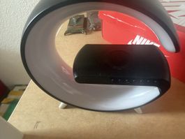 Lampe mit integriertem kabellosem Ladegerät neu