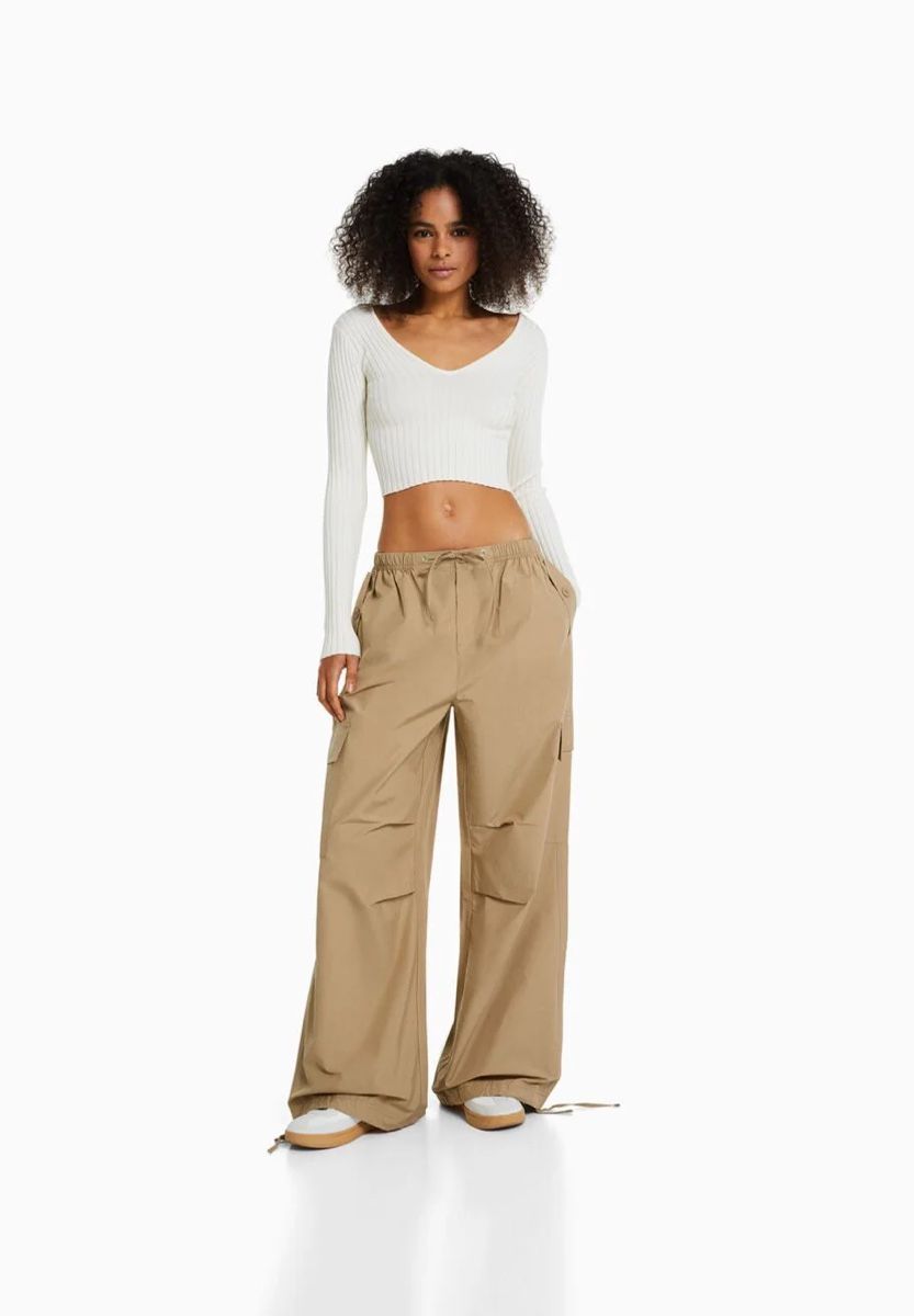 Bershka Pantaloni: Hose Bershka Gr M – Usato da Laupersdorf venduto da Cloludi 3