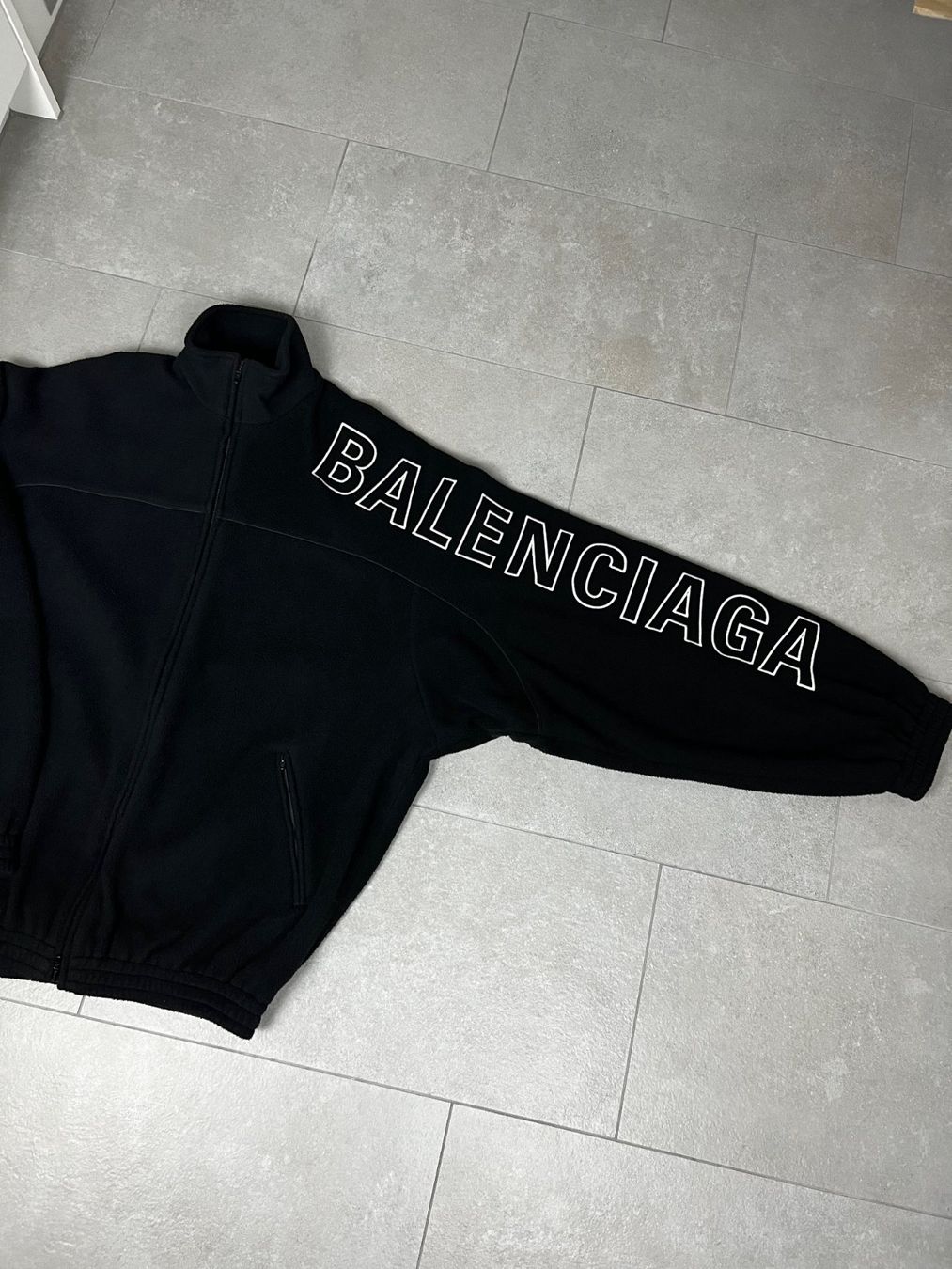 Balenciaga Giacche: Balenciaga Fleece Logo Jacket – Usato da Biel/Bienne venduto da sami0788480082 7