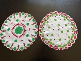 2 Tischsets Osterhasen und Pilze rund 33cm
