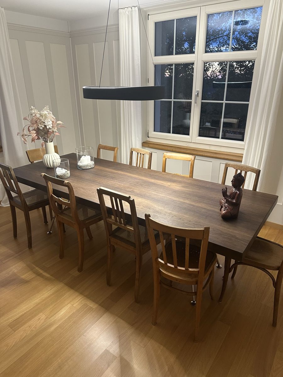 Tables: Räuchereichen Esstisch – D'occasion à Herisau par Filouse