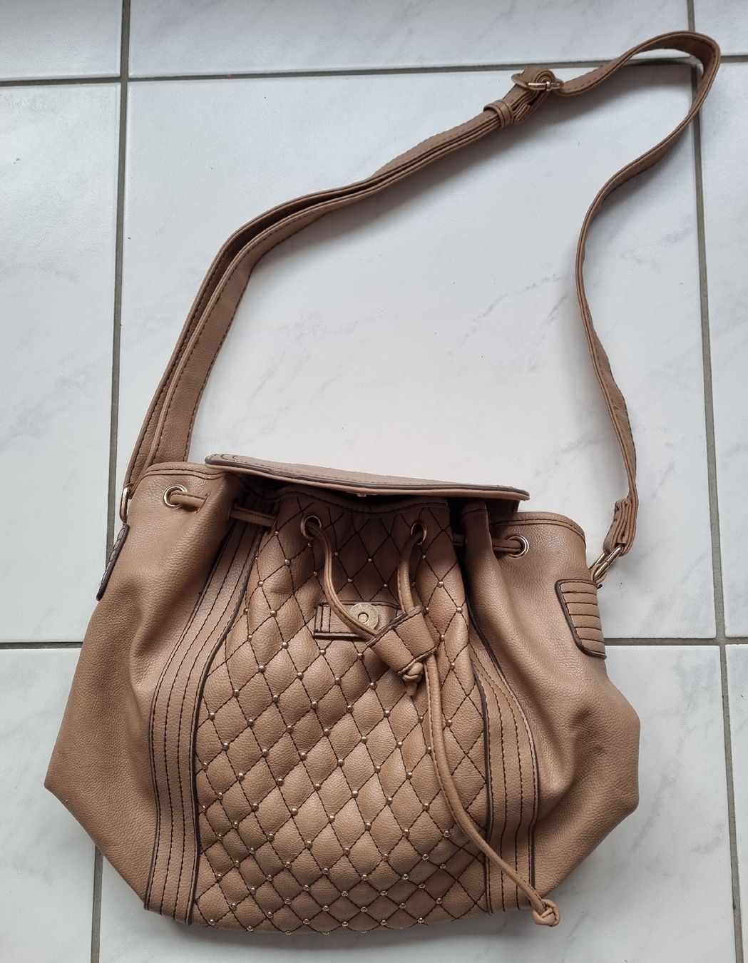 Borse da donna: Schöne, grosszügige Handtasche – Nuovo (secondo la descrizione) da Nottwil venduto da Janny77 1