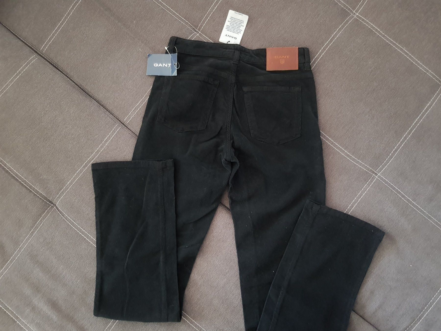Gant Pantaloni: Samthose von GANT Gr.26 – Nuovo e nell'imballaggio originale da Reinach AG venduto da innamac 2