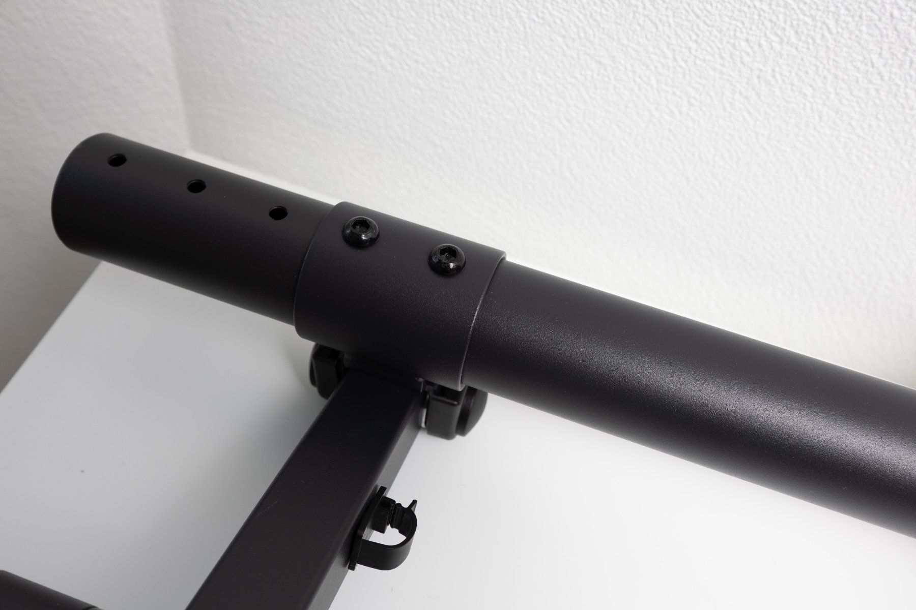 Support d'écran: Neomounts FPMA-D960BLACKPLUS – D'occasion à Chur par eurostile 1