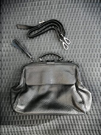 Schwarze Ledertasche Funbag