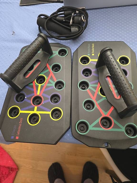 Medizinische Geräte: Planche des pompes mulctifoncionnelle – Gebraucht aus martigny croix von manuela00